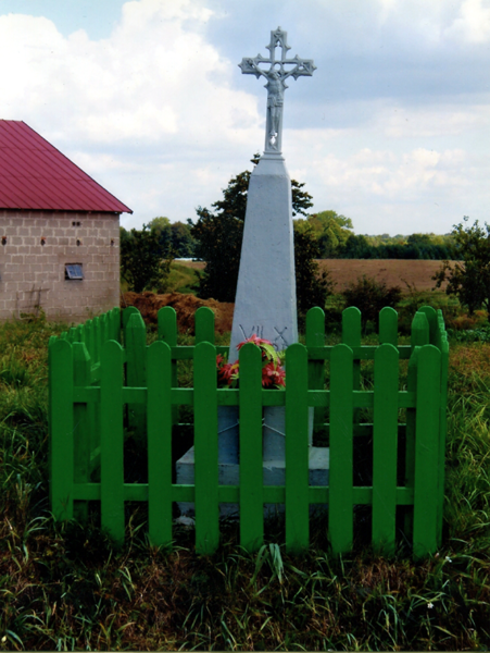 Ramoniškių kaimo kryžiai