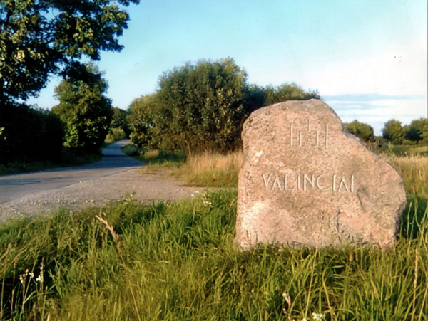 Valinčių kaimo kryžiai