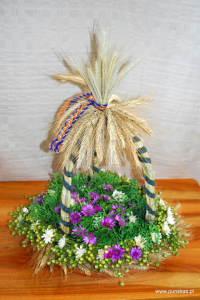 Vainikas, kurį paaukojo ūkininkai bažnyčiai