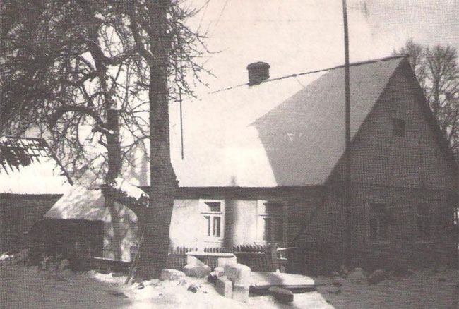 Kupravičių namas, kuriame buvo biblioteka