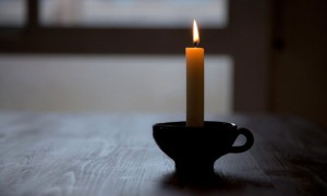 Foto: http://anmysite.com/top/candle-flame-cup-evening.html